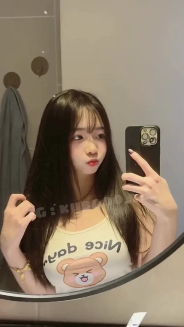 现在的男孩子啊 什么都愿意和你说 就是不说他有老婆和孩子