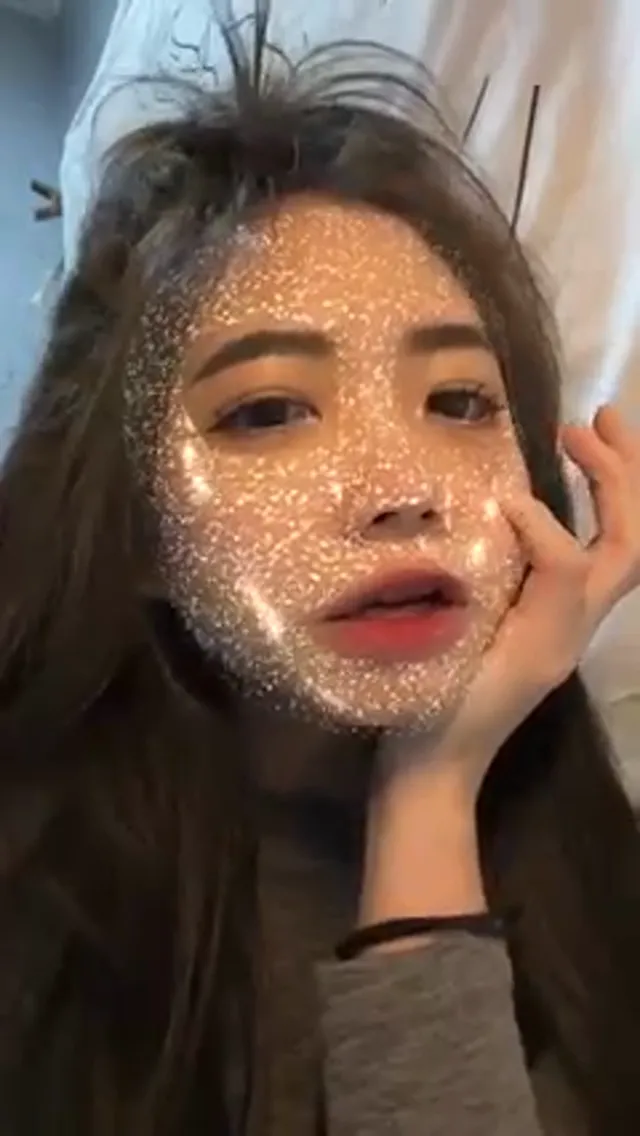 你听我唱歌 哪有跑调？我只是喜欢唱我自己的调调！