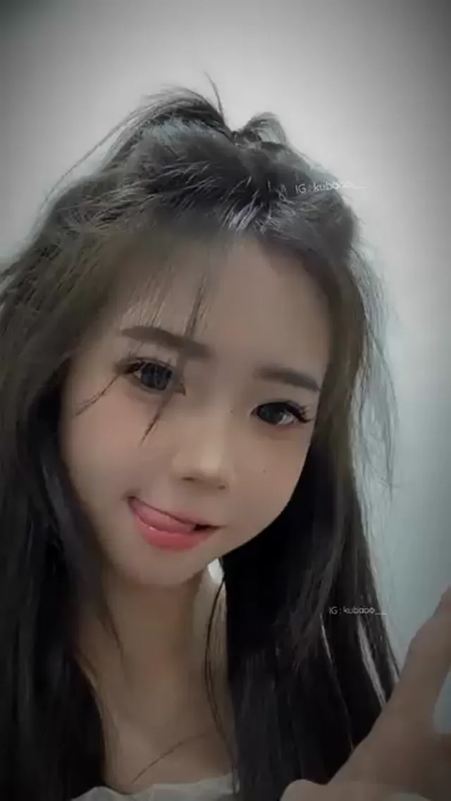 要不我还是做小三吧 做原配实在太没有安全感了