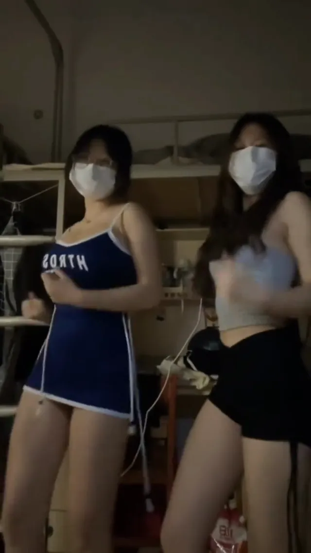 现在的妹妹发育的越来越好