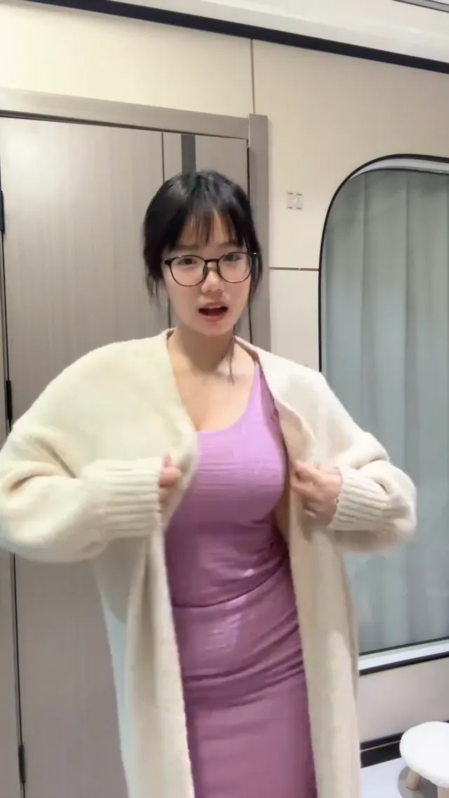 眼镜妹就是有实力！