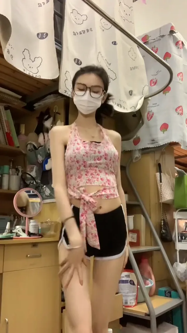第一眼看镜子的👍