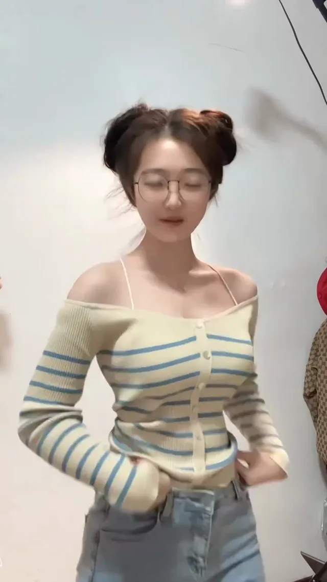 这是哪吒还是春丽啊