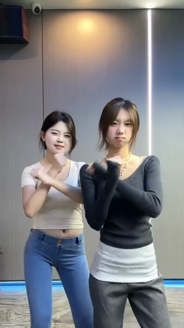 左边左边