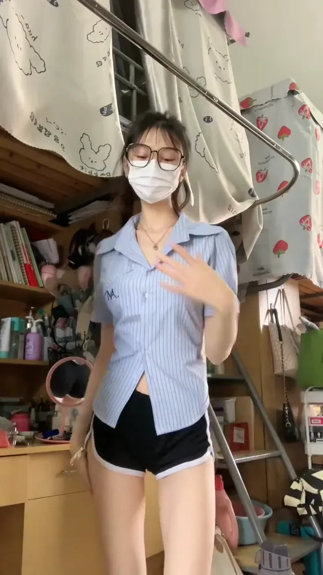 这件衬衫陪真理很绝配