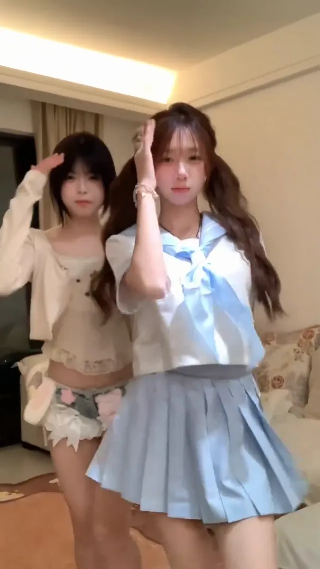 眼镜妹可盐可甜吶