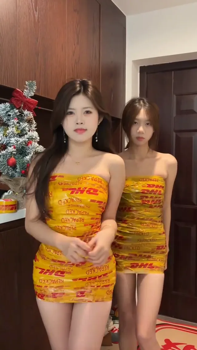 这衣服很特别🤓