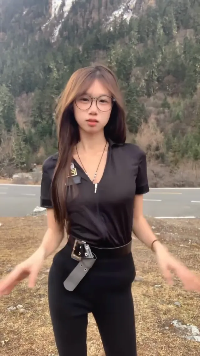 这件衣服不错看🤓