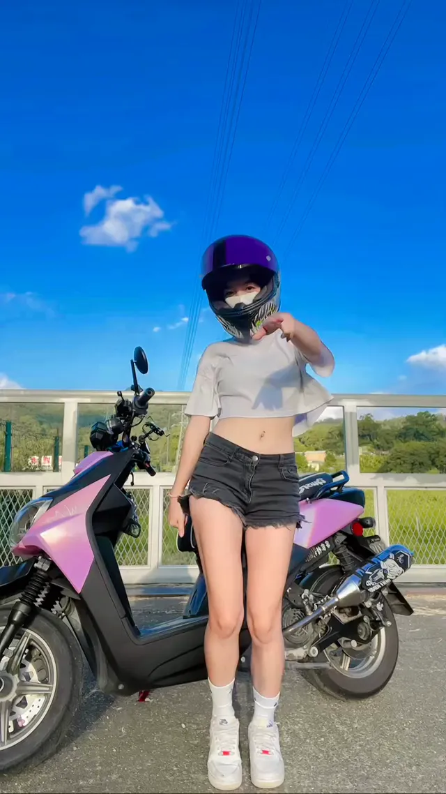 天好冷 和我牽手吧ε٩(๑ ₃ )۶♡   #fyp #fypシ #yamaha #bwsr125 #腿