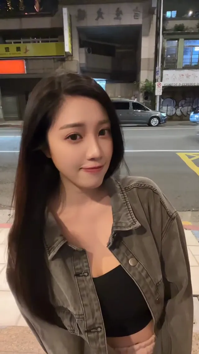 妳覺得帶著理查德跟妳說話會加分嗎？
