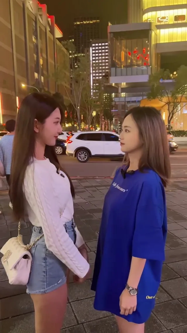 兩個美女誰最兇PK賽