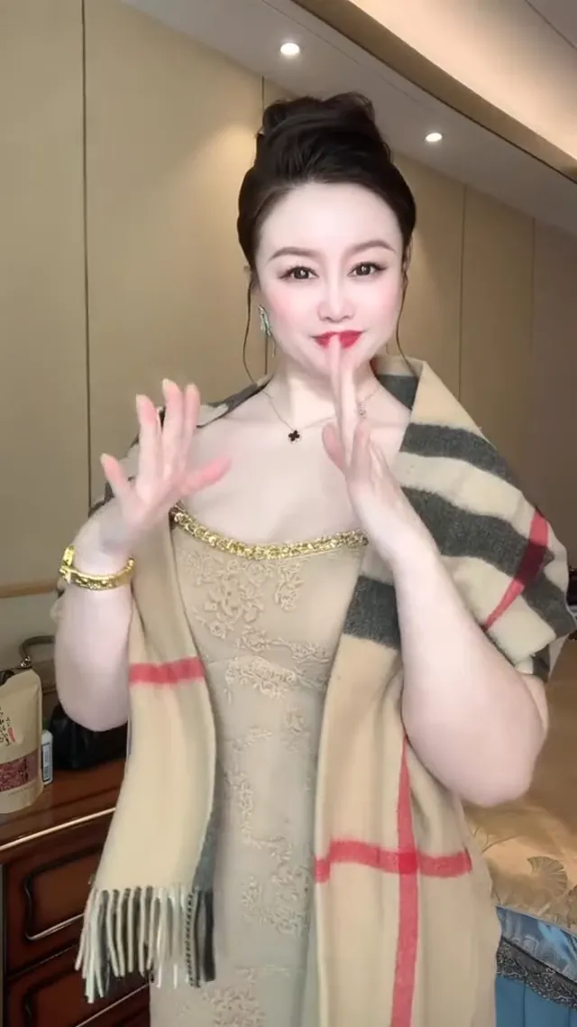 我站在這裡，你的視線沒離開過對吧？
