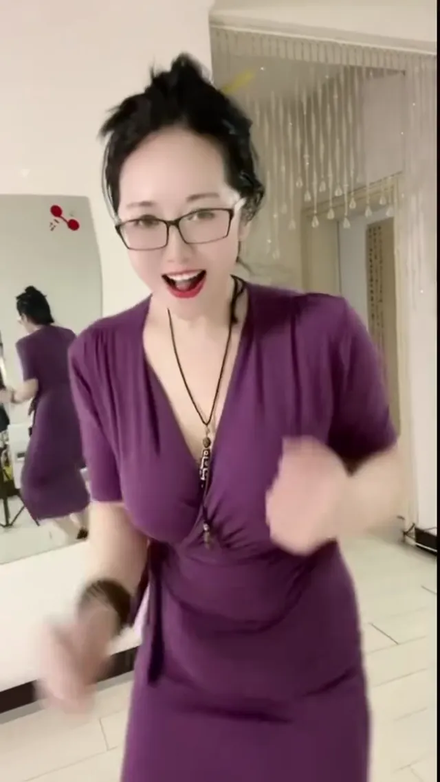 是不是想要我靠近一點？