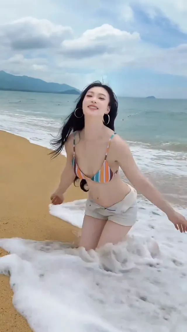 眼睛看海，心卻跟著我走了～