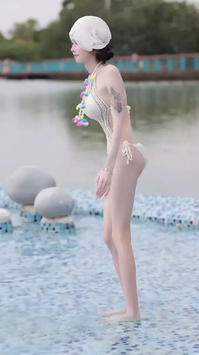 你這樣看我，是不是想變更近？