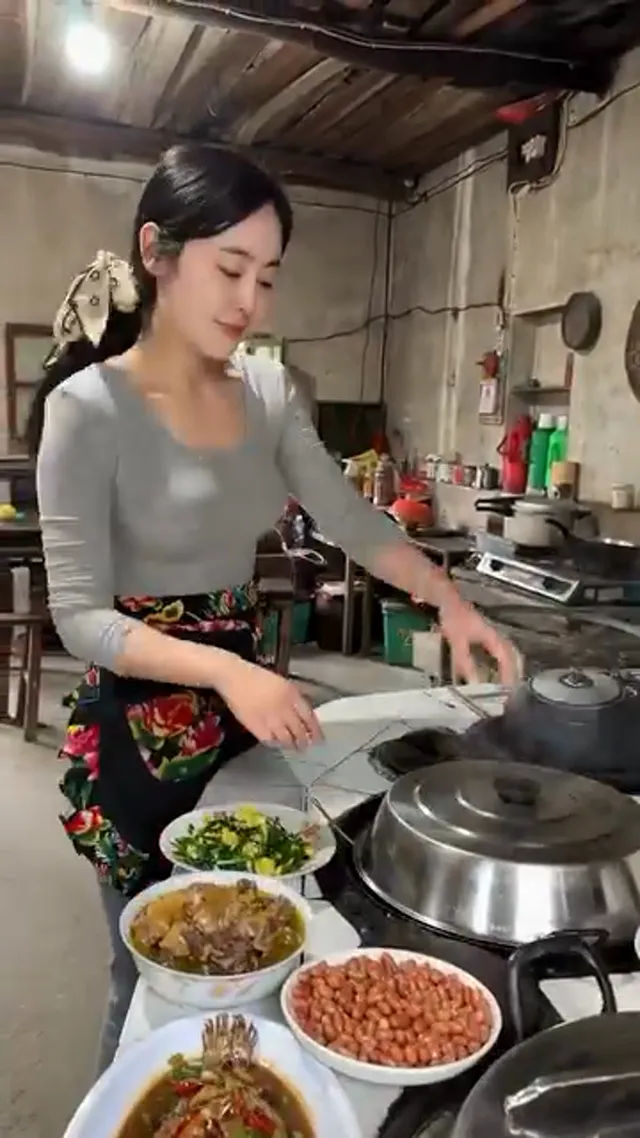 水花再大，也蓋不住你的目光💦