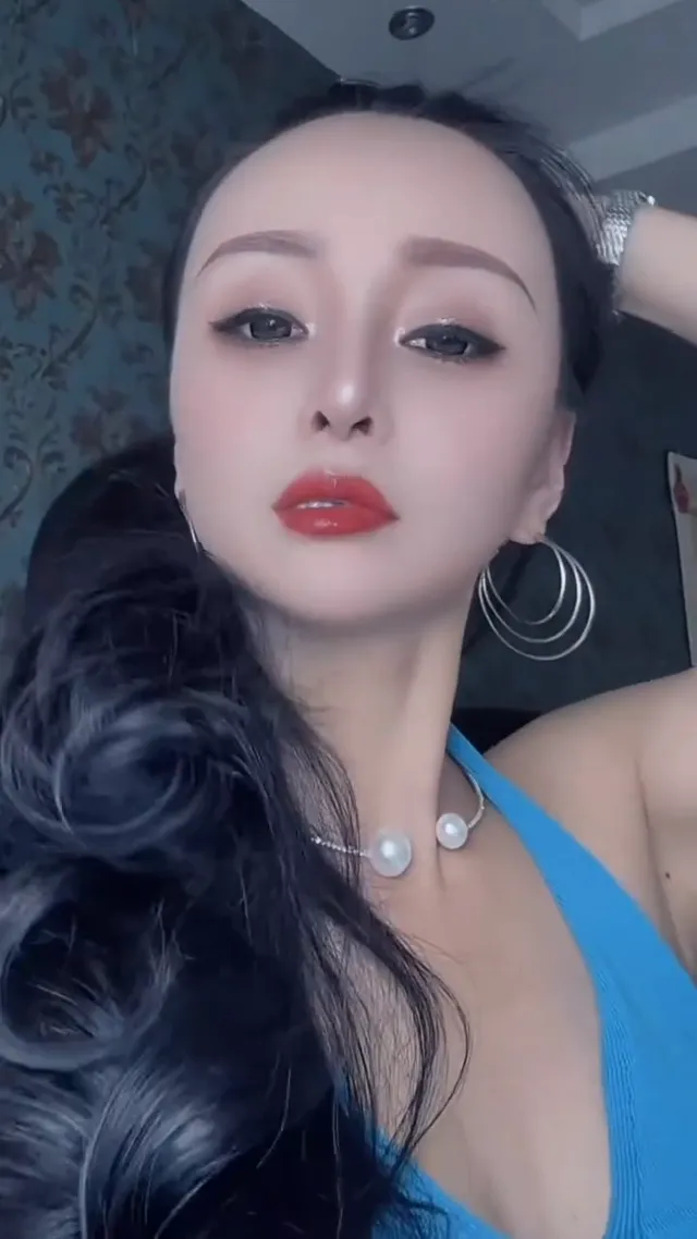 你現在有一點點想我了對吧？