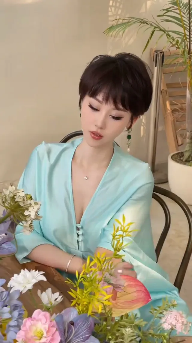 照片可以收藏，但我只能看一次喔😉