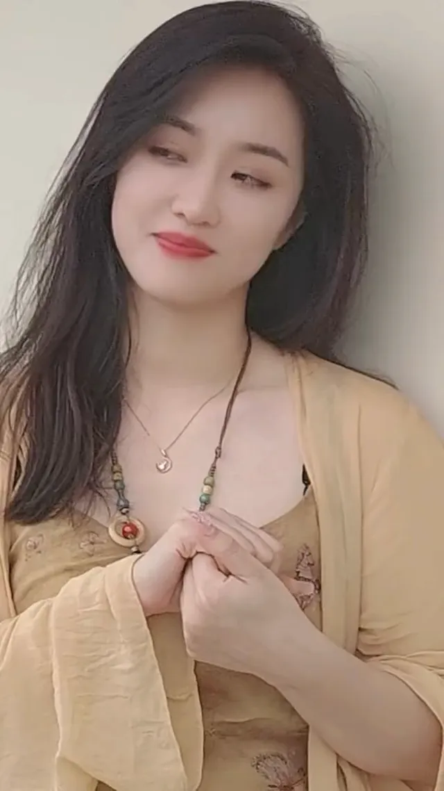 泳裝之外，你更想看的是哪裡？