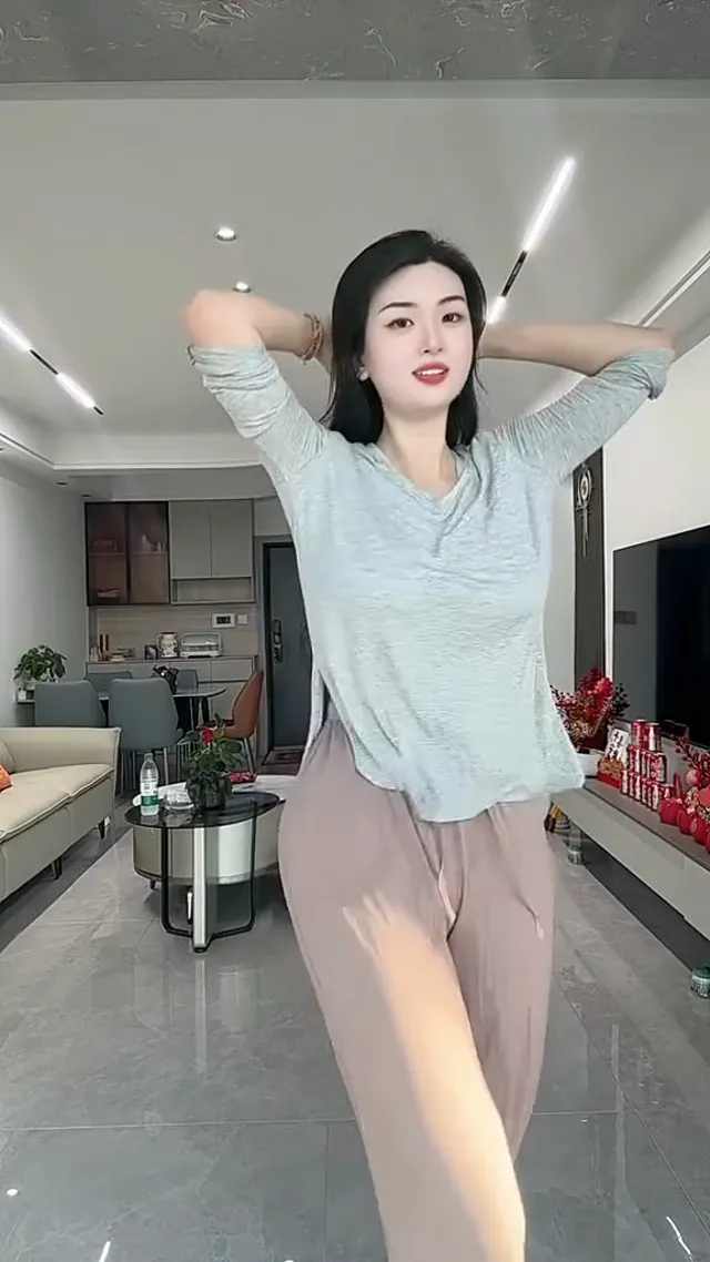 我站在這裡，你的視線沒離開過對吧？