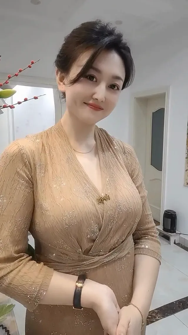 你在等泳裝掉下來嗎？小壞蛋～