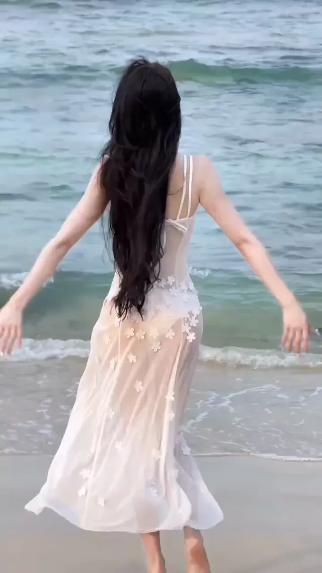 你喜歡安靜的海，還是熱情的我？