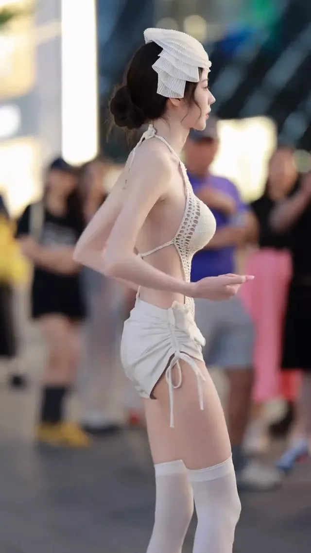 你的滑鼠停在我身上太久囉😏