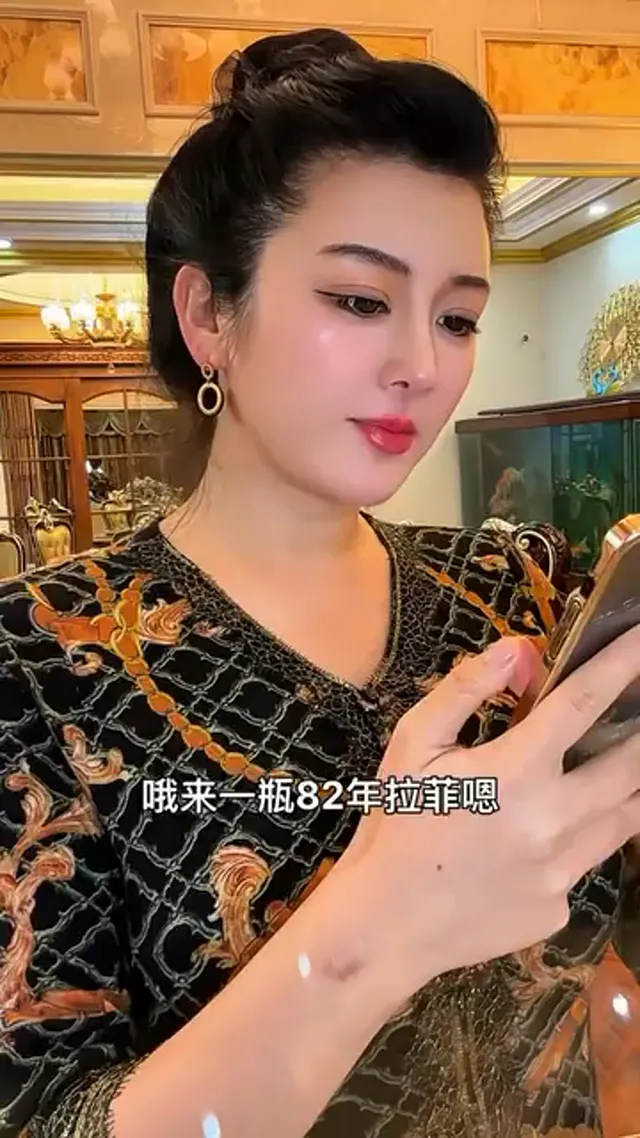 你不講話，是怕我發現你臉紅嗎？