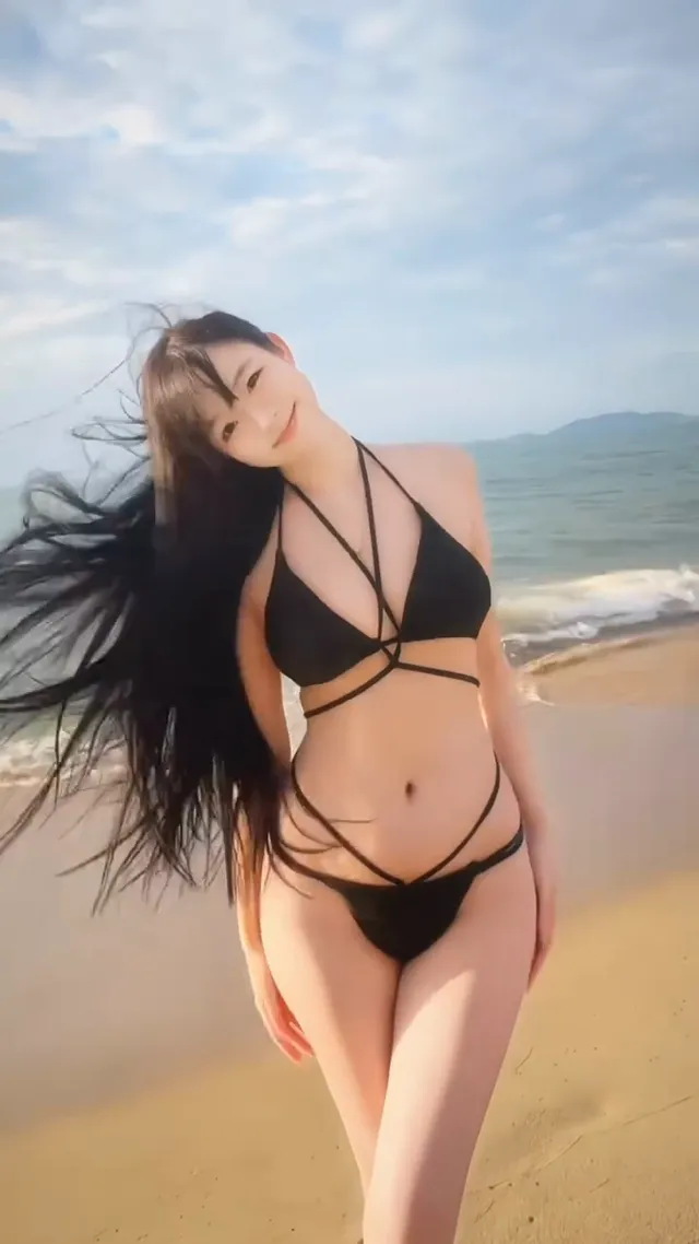 再不留言，我就把泳裝換掉囉！