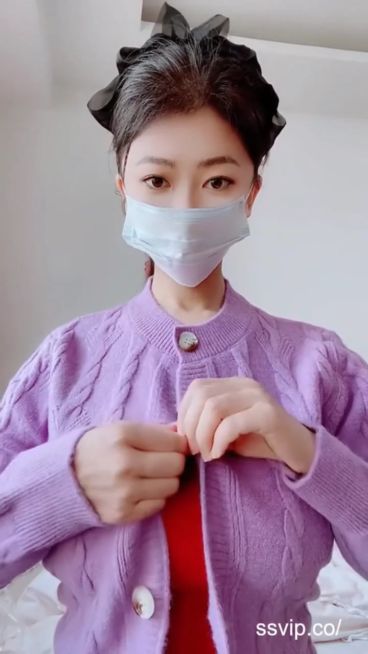 小紅書氣質美女小內衣自拍，古典與性感融合！ 下班了啦