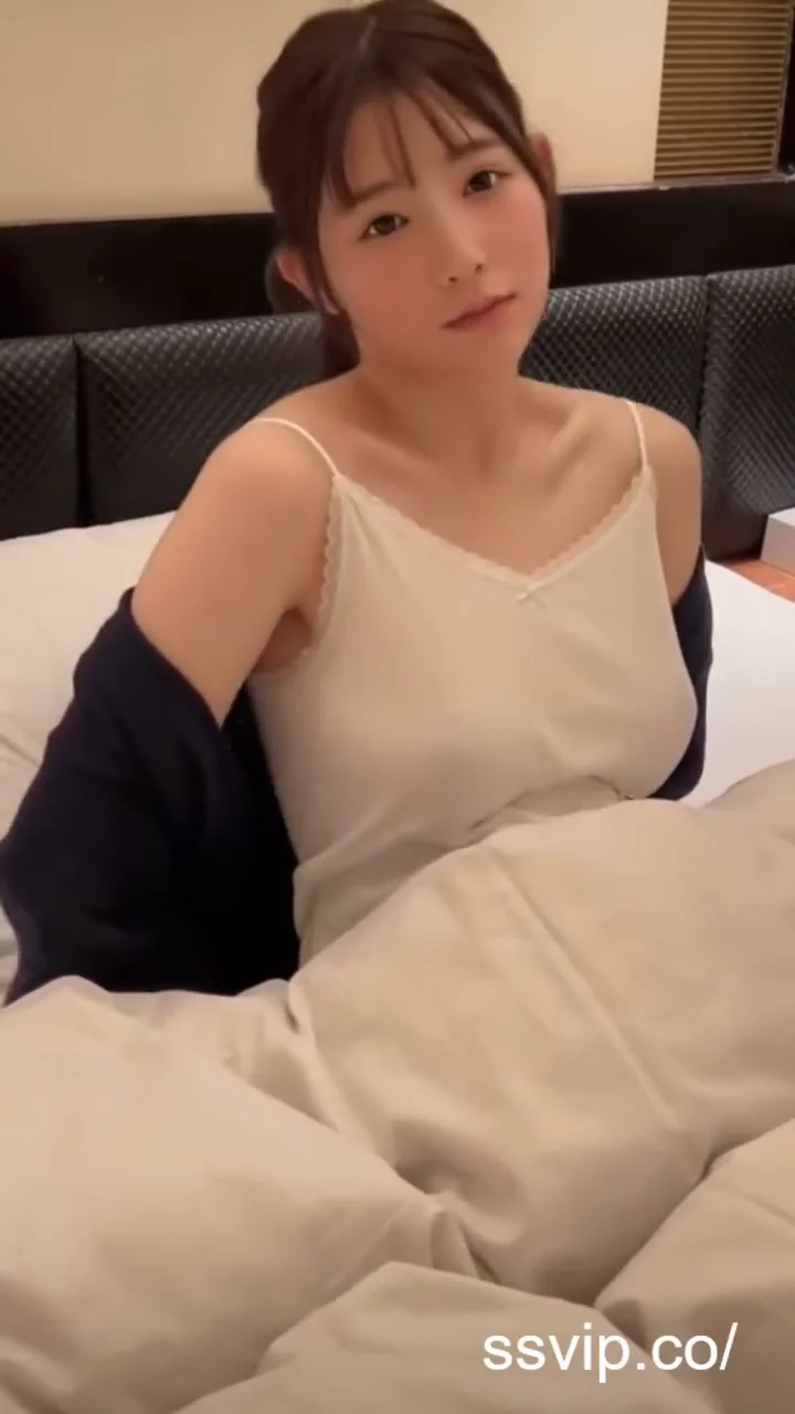短視頻美女小蠻腰配運動裝，舉手投足都是誘惑！ 起床嘍