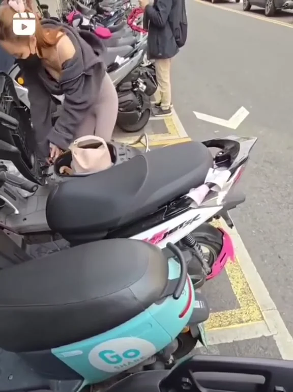 IG女神翹臀小背心回眸，簡直要命！ 可以嗎