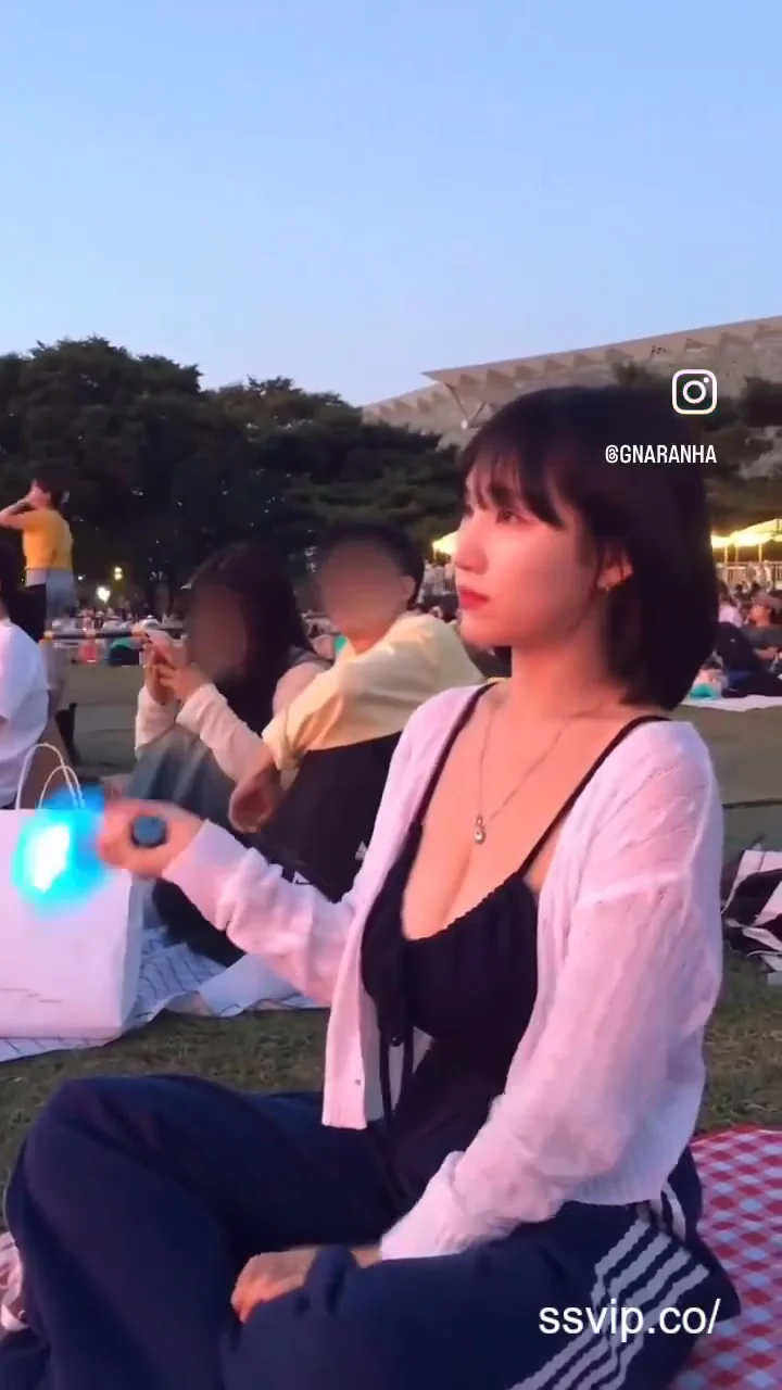 短視頻美女小蠻腰配運動裝，舉手投足都是誘惑！ 這樣的女朋友你給幾分？
