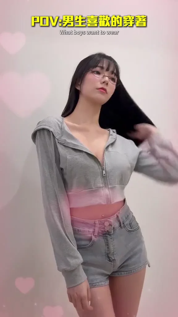 短視頻美女氣質美女吊帶裙站立，美得讓人離開不視線了！ 同意打+1