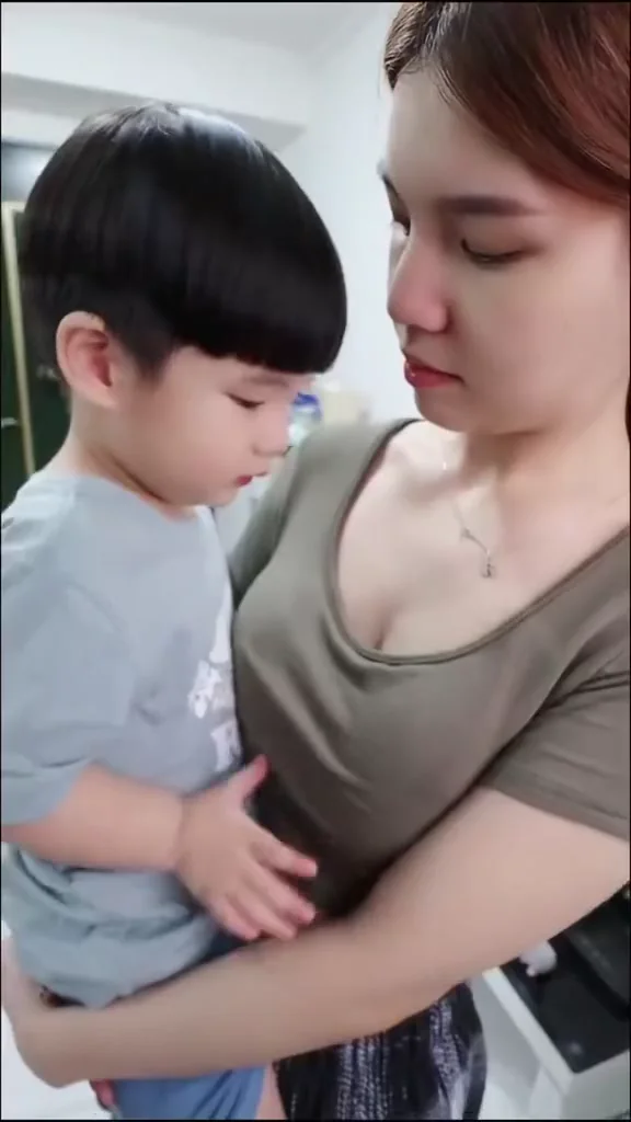 短視頻美女白嫩肌膚吊帶裙熱舞，畫面太犯規！ 留言就是好友嘍♥