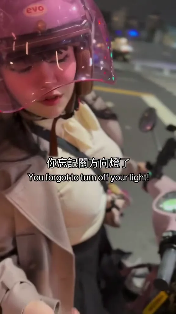 抖音辣妹運動裝熱舞，動感十足又性感！ 日行一善