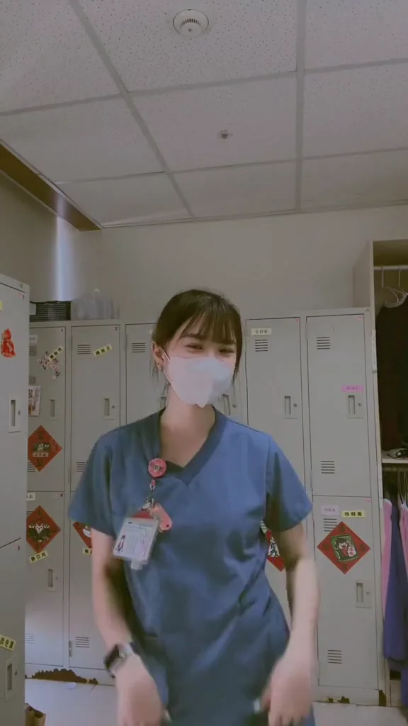 影片女神白嫩肌膚小內衣現場拍攝，美得不真實！ 下班嘍