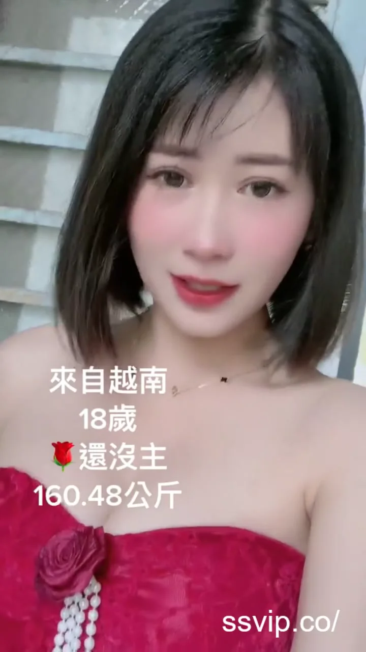 實況女神白嫩肌膚連身裙亮相，讓人忘了呼吸！ 找老公哦