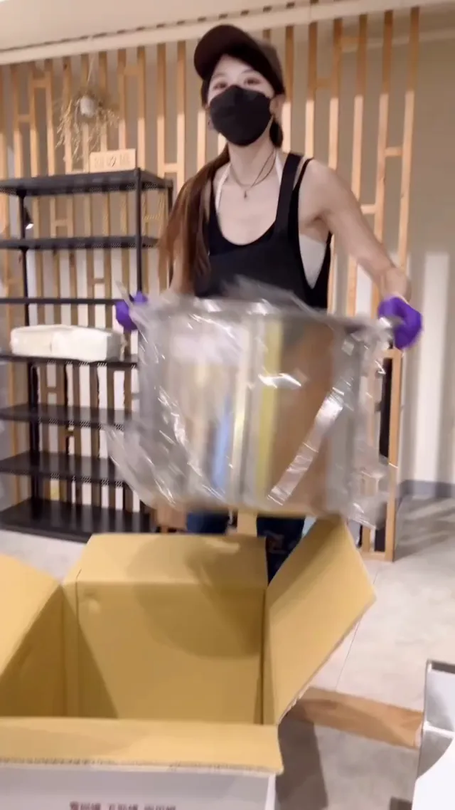 我怎麼都沒注意到有爐子，這是在拍奶吧