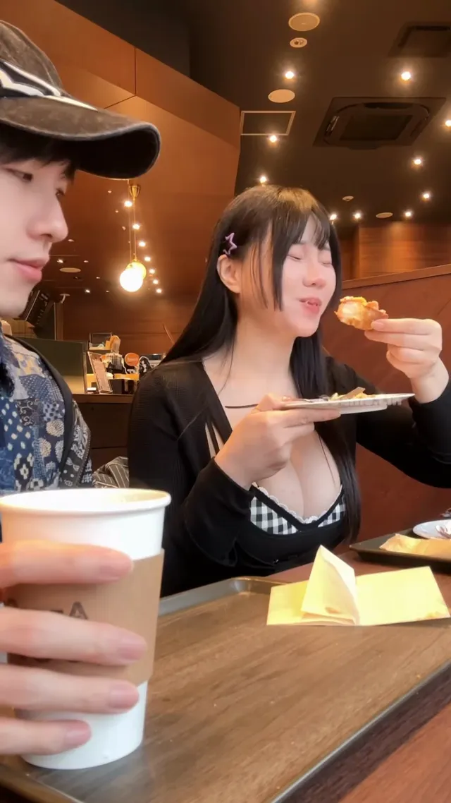 大胃王學姐反差萌！私下竟是這種個性…小鳥胃妹看傻眼