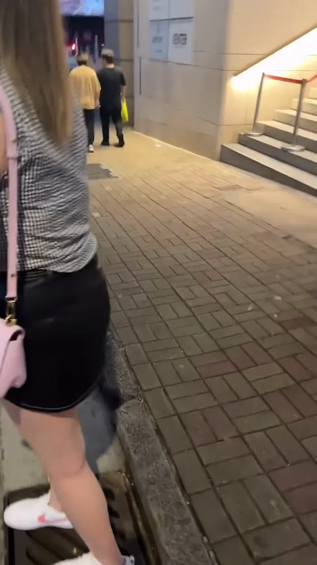 這女人根本來跟我唱反調的吧