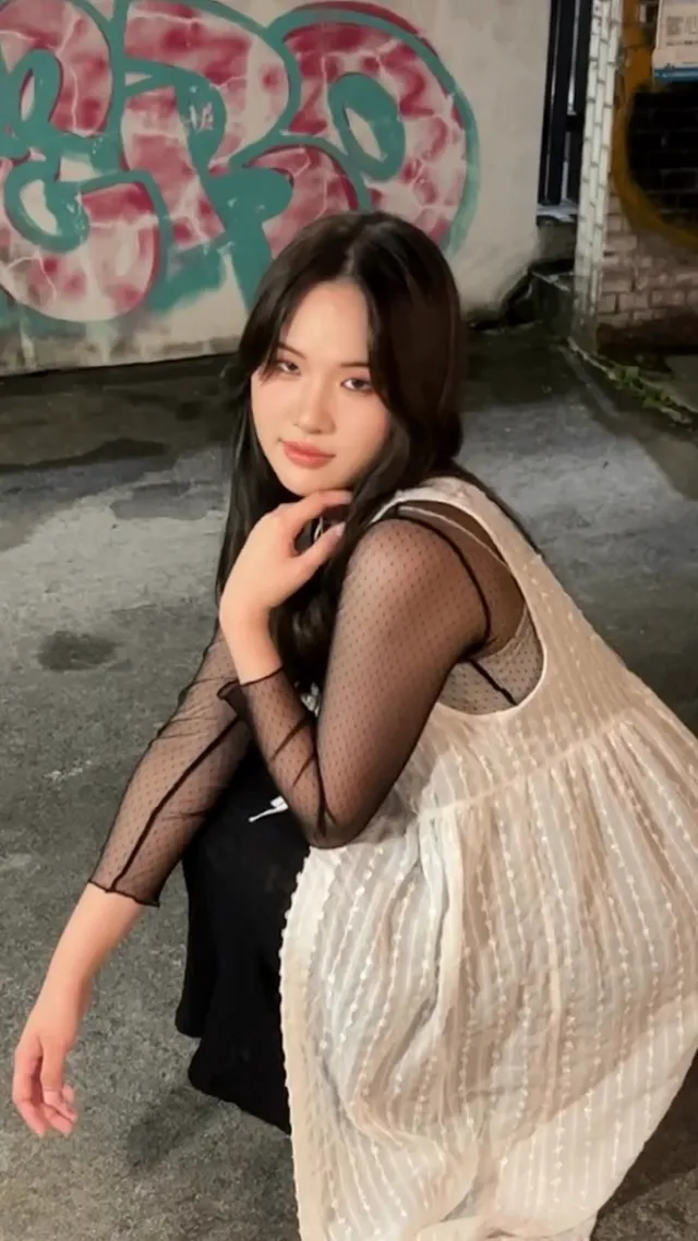 誰還沒看最新的素人改造企劃呀～💗 是不是整個換了一個人呢😍 快去YouTube 👀完整版🔍 特別感謝🙏 Hair @lawrence__ego Makeup @gading._makeup Clothing @one_and_one111