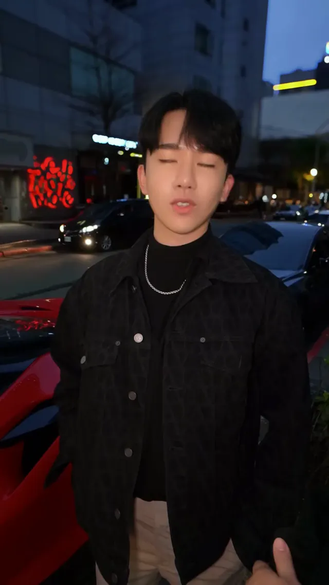 法拉利F8車主做什麼行業？