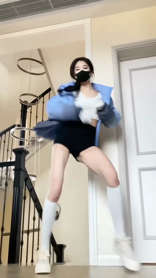 我媽以為我腳抽筋😐