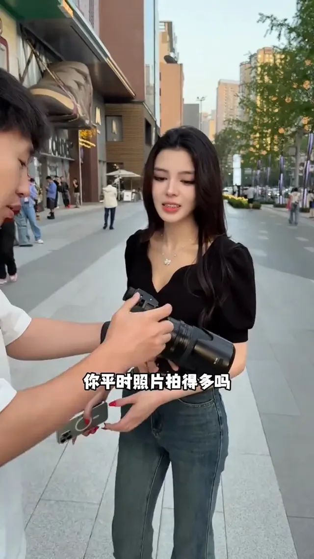 偶遇路人版“迪丽热巴”？？ #reels #创意摄影 #magic