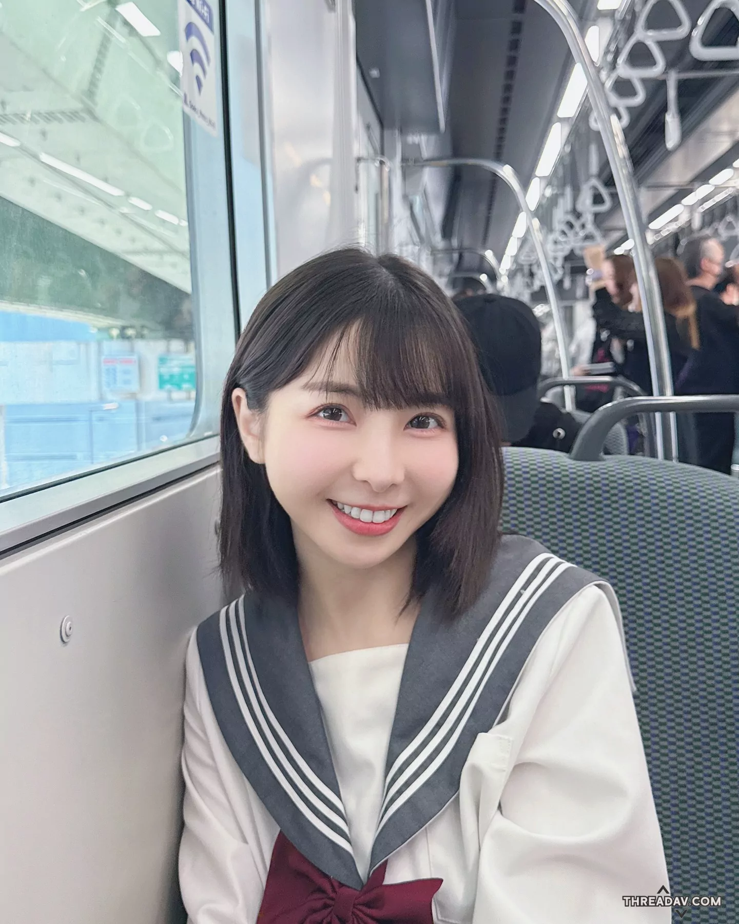 台灣第一女神《Tiny》高校生造型大公開！網友驚呼：像初戀般甜蜜