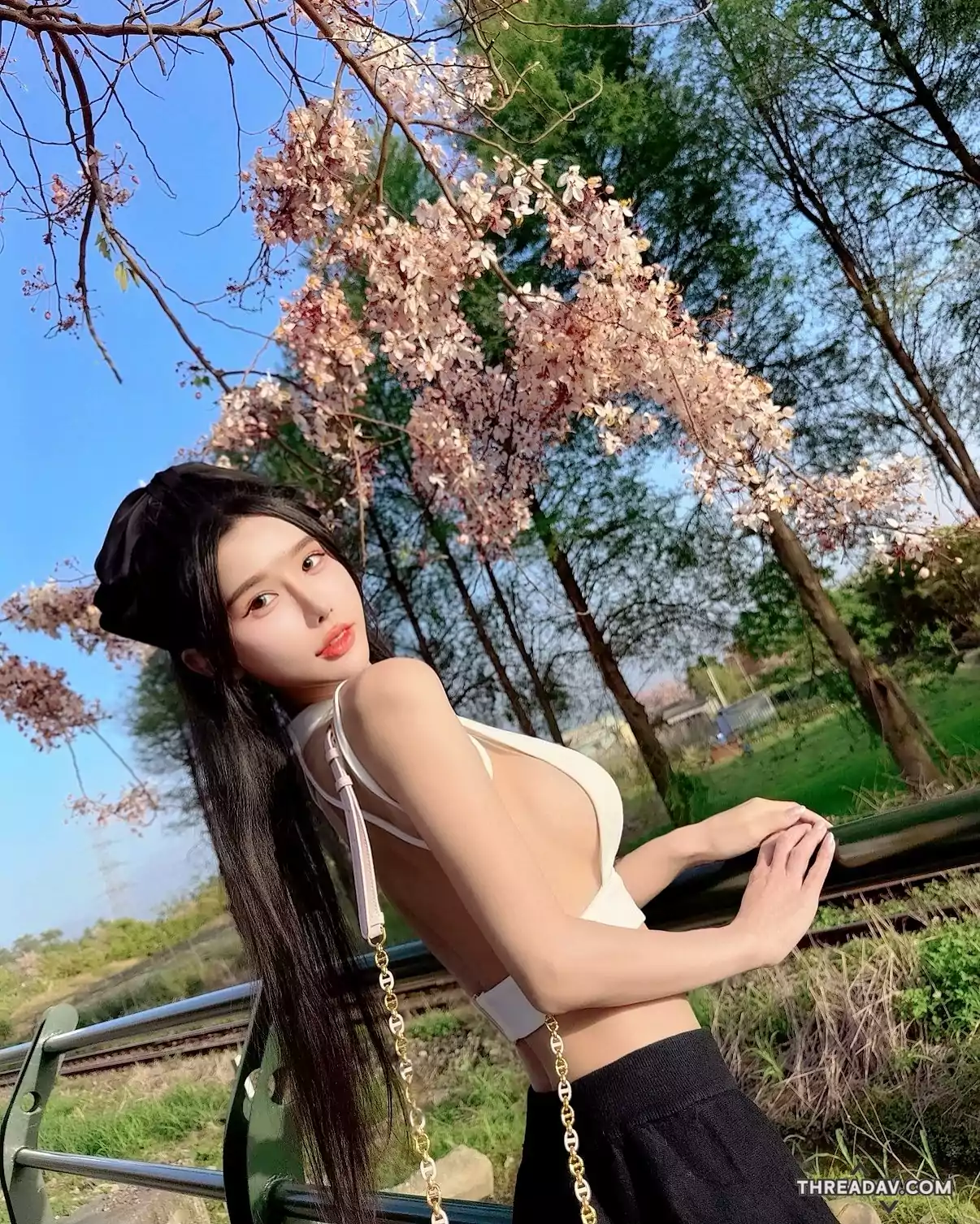 【必看】夢夢MonMon甜萌女神側乳大解放！攝影會辣度提前曝光