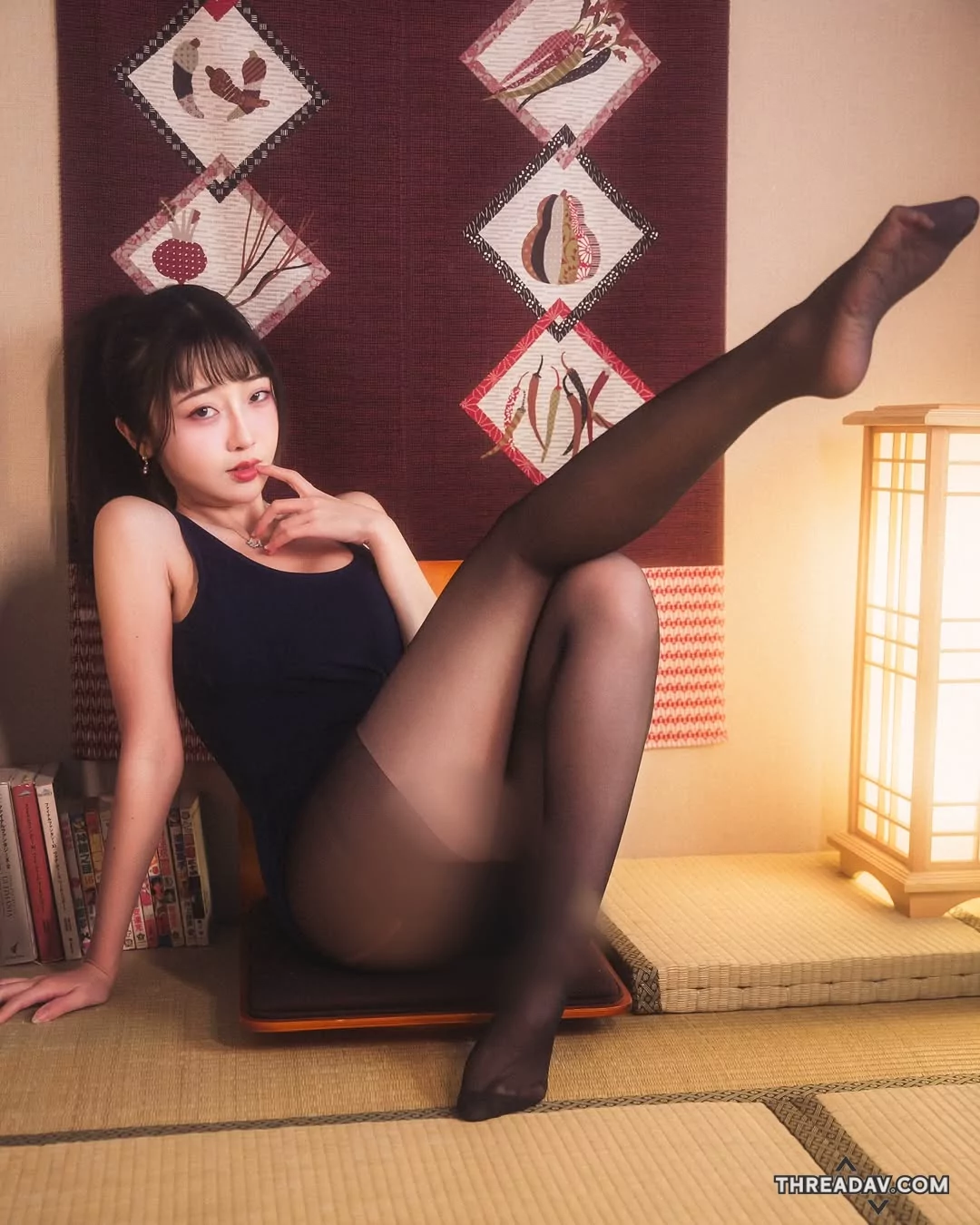 玲奈過年造型爆紅：「史庫水x黑絲」風格，萬粉絲瘋狂點讚！