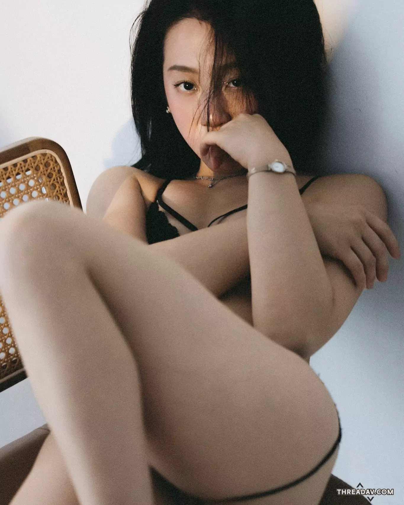 慵懶尤物「淇淇」眼神殺穿，「絕色美臀」誘眾男全醉！ - 網路美女