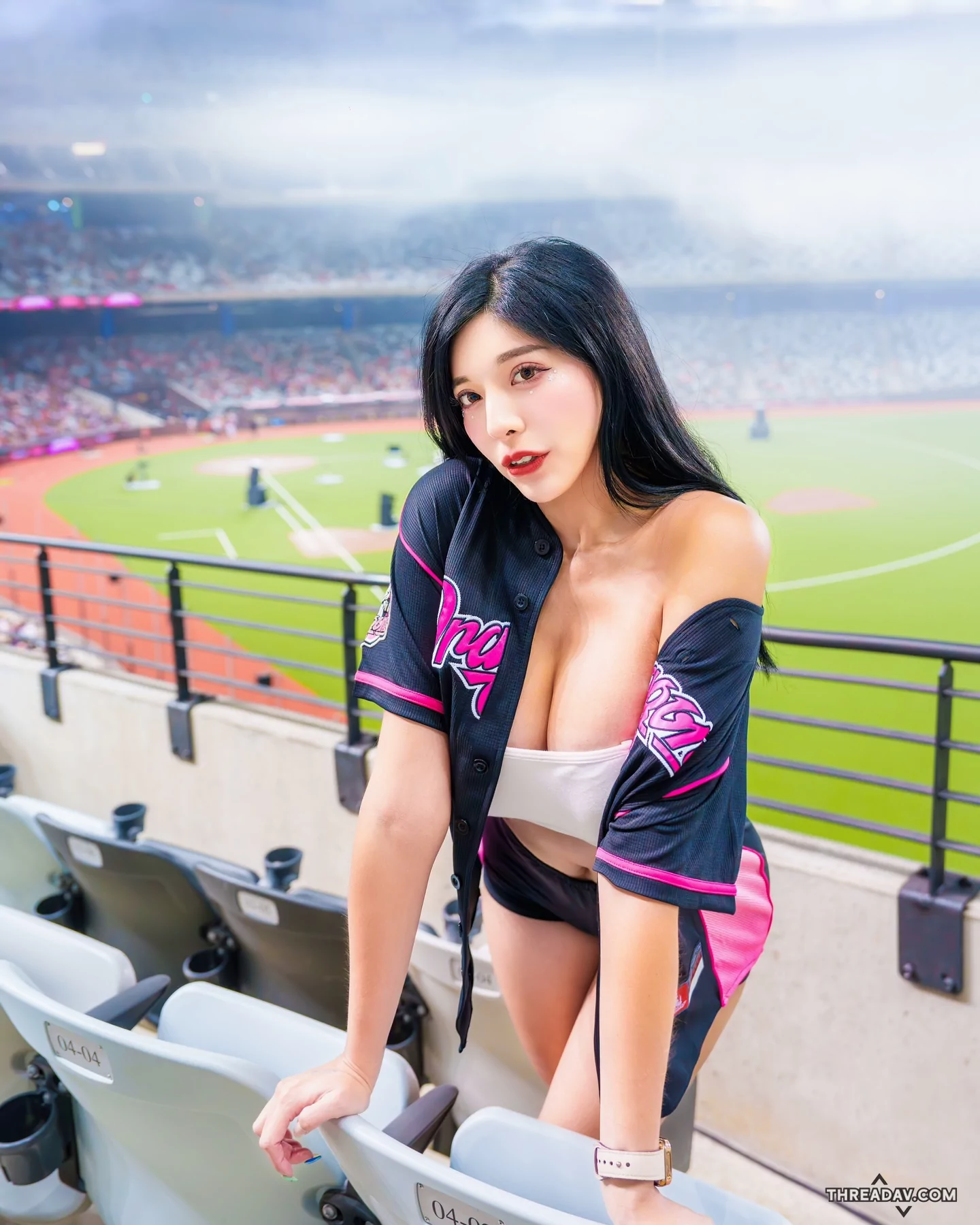 性感Dancer《Anna安安》大巨蛋初登場　誰比較大還不知道 - 網路美女